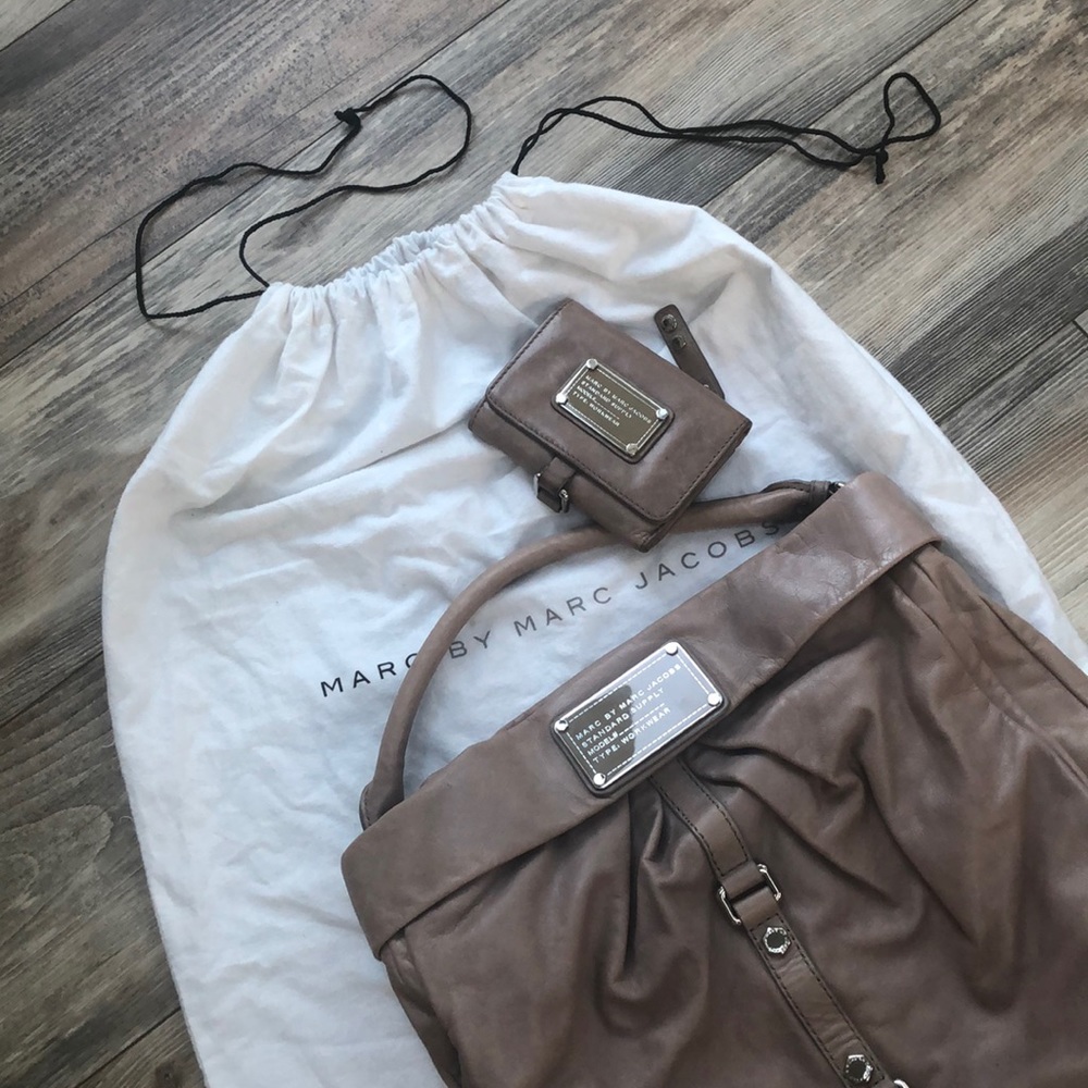 MARC BY MARC JACOBS Leather Bag & Wallet